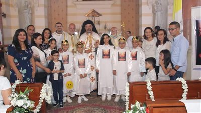 بطريرك الأقباط الكاثوليك يترأس قداس المناولة الاحتفالية بكنيسة العائلة المقدسة بالمطرية