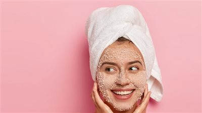 وصفات طبيعية لتفتيح البشرة من أول مرة.. نصائح مهمة لا تفوتك- فيديو