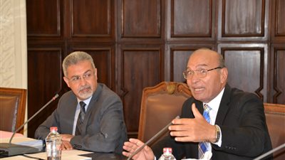 جامعة الإسكندرية تناقش الخطة الدراسية للعام الجامعي الجديد