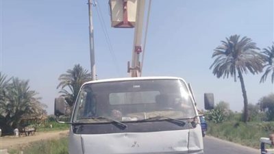 حملات مكثفة للتأكد من الالتزام بمواعيد الإغلاق وخفض الأحمال بكشافات الإنارة في المنيا