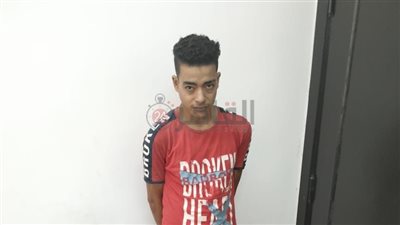 مرور المحلة ينجح في ضبط سائق توك توك بحوزته 2 لفافة بانجو 