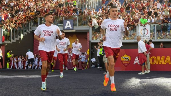 لاعبو روما يدعمون
