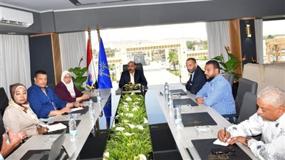 محافظ أسوان: مقترح بإنشاء قرية بيئية وترفيهية سياحية بالحديقة الاستوائية الدولية