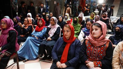 أفغانيات يكسرن سيطرة طالبان على الحكم ويفتتحن أول مكتبة نسائية في كابول