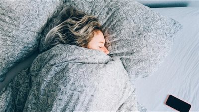 تزامنًا مع ارتفاع درجات الحرارة.. 10 نصائح للتمتع بنوم هادئ