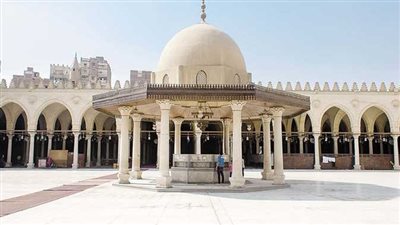 لحظة وصول أسامة الأزهري لأداء أول صلاة جمعة له بعد اختياره وزيرا للأوقاف | بث مباشر 