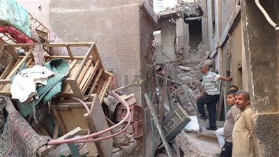 تشكيل لجنة هندسية لفحص وتحديد أسباب انهيار عقار طهطا بسوهاج 