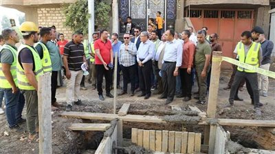 محافظ المنيا: إنجاز أعمال المجمع الخدمي والزراعي وجار تنفيذ محطة رفع الصرف الصحي والوحدة الصحية بقرية الروضة