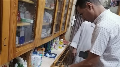 غلق وضبط 21 منشأة طبية خاصة بدون ترخيص وتحرير 3 محاضر انتحال صفة طبيب بالبحيرة
