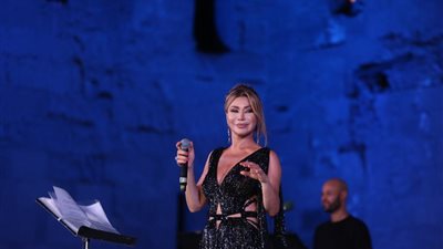 بحضور جماهيري ضخم.. تألق نوال الزغبي في مهرجان محكى القلعة | صور