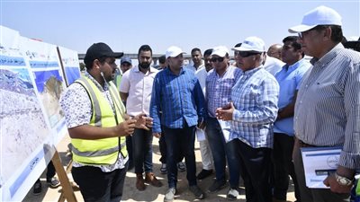 وزير النقل يتفقد أعمال تنفيذ الخط الأول من مشروع القطار السريع من الإسكندرية حتى فوكة