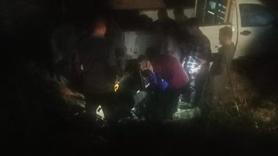إصابة شخصين في انقلاب سيارة ربع نقل على طريق ديروط أسيوط الزراعي|صور
