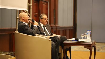 رئيس مصلحة الضرائب يناقش مع الغرفة التجارية بالإسكندرية تحديات التجارة والقيمة المضافة 