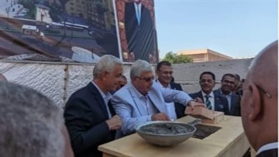 وزير التعليم العالي يضع حجر الأساس للمدينة الطبية الجديدة بجامعة المنوفية | بث مباشر