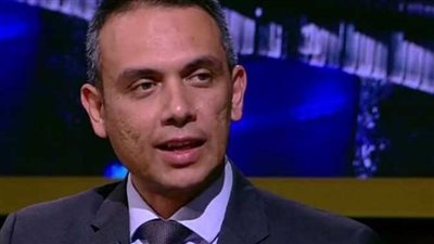 خبير اقتصادي يوضح أسباب رفع الفائدة على الشهادات الدولارية لأكثر من الضعف