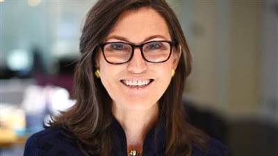 سيدة أعمال أمريكية تشتري أسهم شركة زوم فيديو بأكثر من 86 مليون دولار 