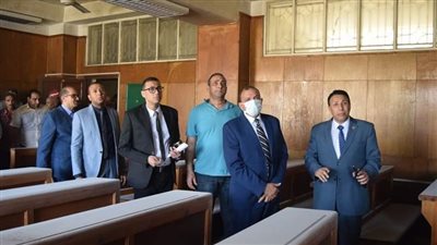 السيطرة على حريق محدود داخل كلية التجارة بجامعة بني سويف 