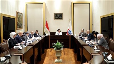 وزير الصحة يوجه بوضع خطط مستقبلية لتطوير ورفع كفاءة المنشآت الصحية بالمحافظات