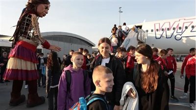 رميهم في الشوارع وتشغيلهم بالدعارة وطردهم من المنازل.. ماذا يواجه اللاجئون الأوكران بأوروبا؟