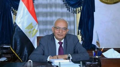 وزير التعليم يكلف بإعداد دليل للطالب في كل مادة يضم الأنشطة والموضوعات الدراسية 