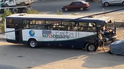 العربية بقت خردة في دقيقة.. آخر ما تبقى من حادث تصادم أتوبيس المريوطية | فيديو وصور