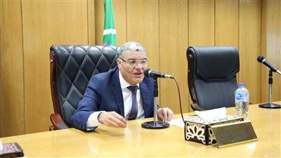 محافظ المنيا يتابع معدلات تنفيذ المشروعات بعدد من القطاعات في حياة كريمة 