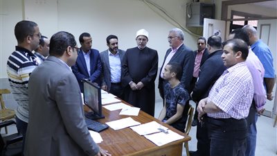 رئيس جامعة الأزهر يتفقد لجان اختبارات القدرات بكلية اللغات والترجمة