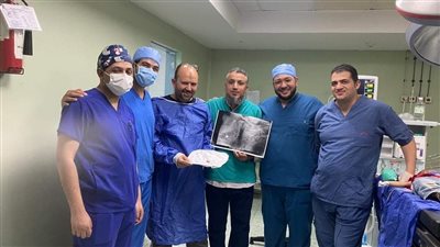 فريق طبي بمستشفى ببنها ينجح في استخراج جسم غريب من جسد طفل 