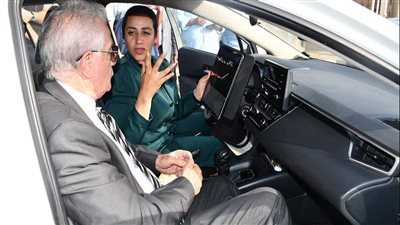 استعدادا لمؤتمر تغير المناخ.. تاكسي ذكي يتضمن منظومة الدفع الإلكتروني بجنوب سيناء