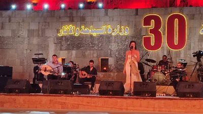 العازف حازم شاهين يشارك تانيا صالح الغناء في محكى القلعة