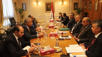 وزير قطاع الأعمال العام يبحث مع وزير القوى العاملة تعزيز التعاون في الملفات المشتركة