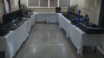 لأول مرة.. ضبط 25 جهازا للكشف عن الآثار والذهب بحوزة متهم والتحفظ على 13 مليون جنيه | فيديو
