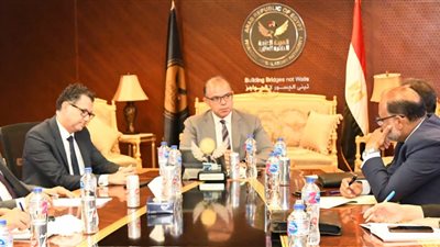  الرقابة المالية تدرس تطوير منصة تسجيل وتداول شهادات خفض الانبعاثات الكربونية 