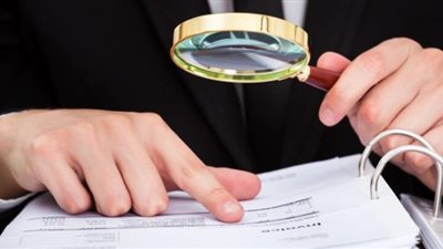 ضبط شخصين بتهمة تزوير شهادات طبية لمستشفيات ببولاق الدكرور