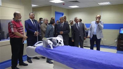 رئيس جامعة المنيا يفتتح وحدة الأشعة المقطعية بمستشفى الكبد الجامعي