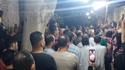 ضربها حتى لفظت أنفاسها الأخيرة.. تشييع جثمان سيدة لقيت مصرعها على يد زوجها بالدقهلية | بث مباشر 