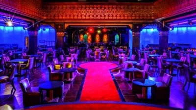 لتحرشه بها.. فتاة تصفع مطرب مهرجانات شهير داخل ملهى ليلي