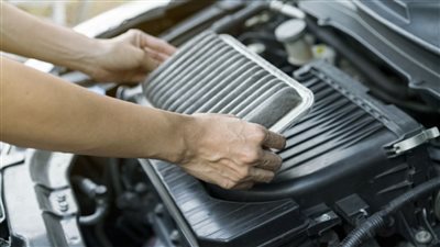 كل ما تريد معرفته عن صيانة فلتر الهواء في سيارتك.. نصائح هامة لنظافته
