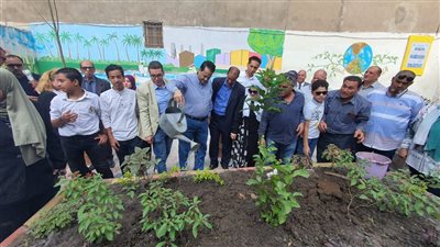 وكيل تعليم الغربية يشهد تفعيل المبادرة الرئاسية زراعة 100 مليون شجرة