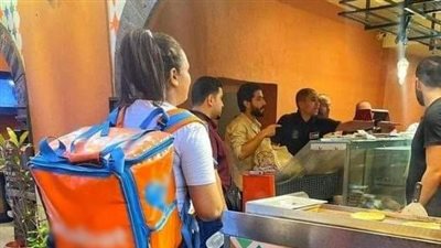 جامعة الإسكندرية تتكفل بالمصروفات الدراسية لـ فتاة الدليفري