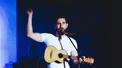 مفاجآت وأغانٍ جديدة.. عزيز مرقة يقدم حفلًا في مهرجان القلعة لأول مرة