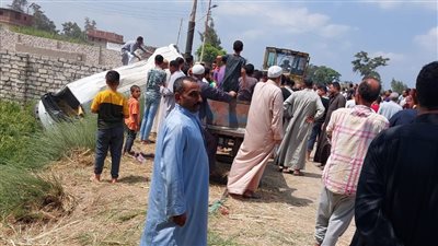 ارتفاع عدد ضحايا حادث تصادم قطار بميكروباص في الشرقية
