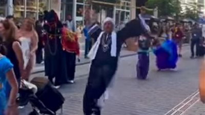 رقص شرقي وجلابية صعيدي.. تداول فيديو لـ موكب يروج للثقافة المصرية بكندا ووزارة السياحة توضح الأمر | فيديو جراف