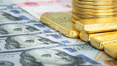 سعر الذهب العالمي يرتفع 1% بختام اليوم مع تقلبات الأسواق المالية