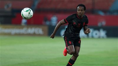 أبرزهم تاو.. 5 لاعبين على أعتاب المشاركة الأولى مع الأهلي أمام أسوان