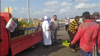 مانجو وبلح..حي الجنوب ببورسعيد يُسلم الفاكهة المضبوطة بحملات الإشغالات لـ جمعية كفالة اليتيم | مستند