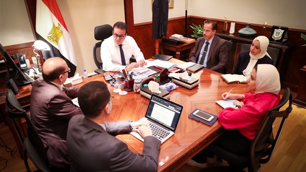 وزير الصحة والسكان