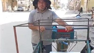 بث مباشر | شاب يبيع عجينة الطعمية على عجلة في العريش: نفسي في محل