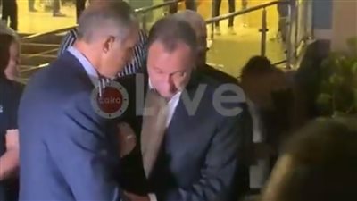 بحضور جمال مبارك.. بدء عزاء شقيقة محمود الخطيب في مسجد المشير طنطاوي | بث مباشر