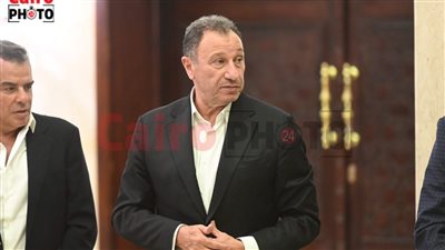 الخطيب يعود إلى مصر اليوم بعد انتهاء رحلته العلاجية بباريس